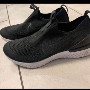 Nike sneakers react black
